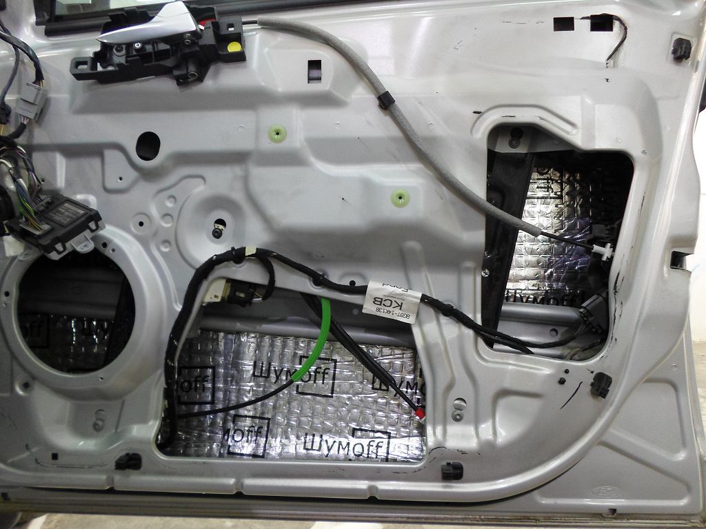 Шумоизоляция автомобиля Ford Mondeo