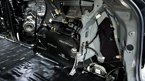 Звукоизоляция арок и багажника Мазда СХ-9