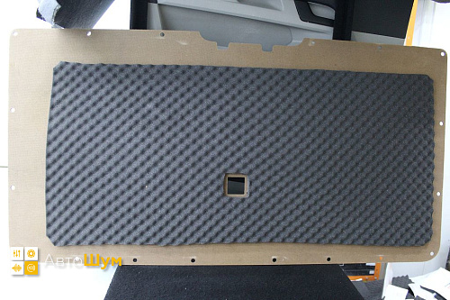 Шумоизоляция крышки багажника Volkswagen Caravelle