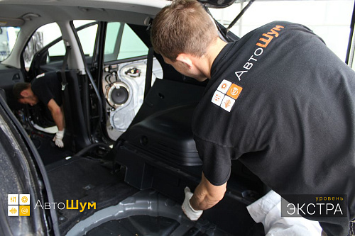 Разбираем багажник Хендай Икс 35