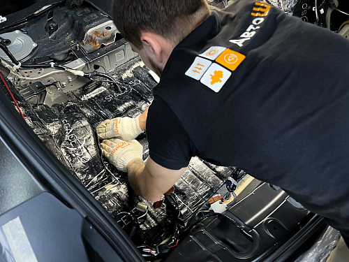 Виброизоляция багажника Инфинити ФХ35