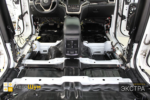 Шумо и теплоизоляция днища Джип Гранд Чероки