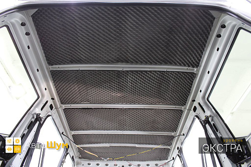 Клеим шумопоглотитель на крышу УАЗ Патриот