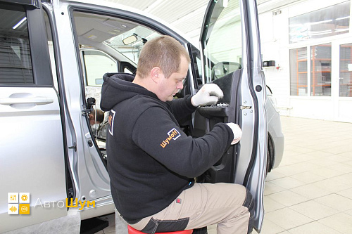 Разбираем двери Хонда Стэпвэгон