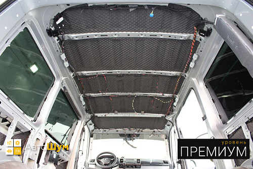 Шумофф Noise Stop 8 на крыше Фольксваген Мультивэн