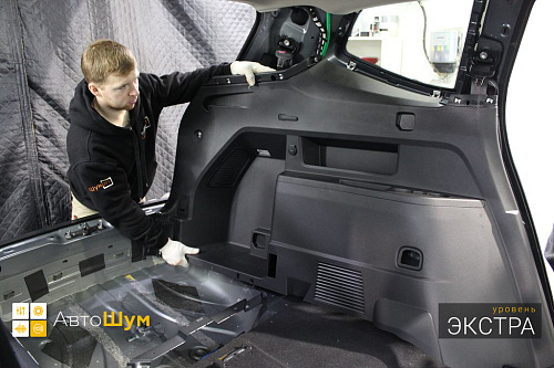 Разбираем багажник Фольксваген Терамонт