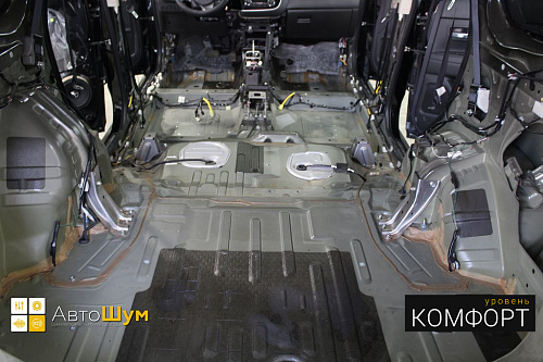 Штатная виброизоляция багажника Митсубиси Аутлендер GF.