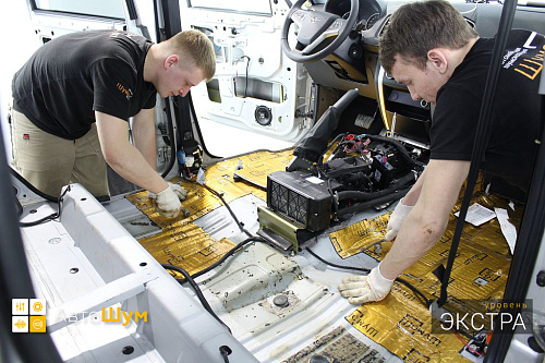 Клеим виброизоляцию на пол УАЗ Патриот