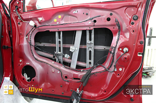 Шумоизоляция двери Хонды ЦРВ