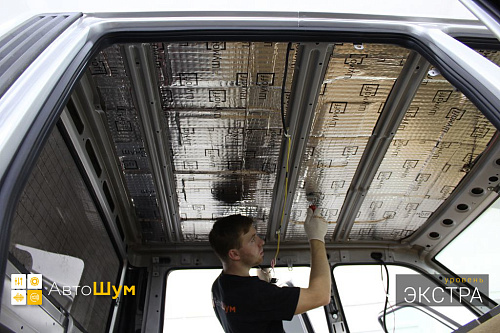 Клеим виброизоляцию на крышу Уаз Патриот Пикап