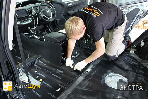 Звукоизоляция пола Хонда Джейд