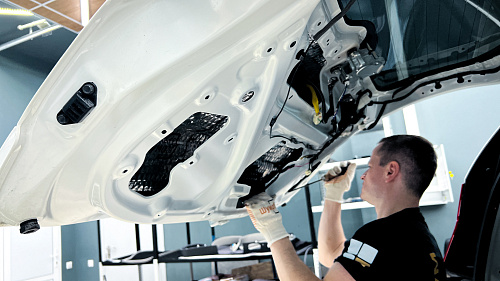 Виброизоляция пятой двери Мицубиси Монтеро