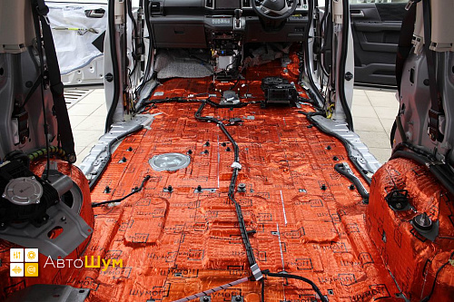 Клеим Шумофф М3 на пол Хонда Стэпвэгон