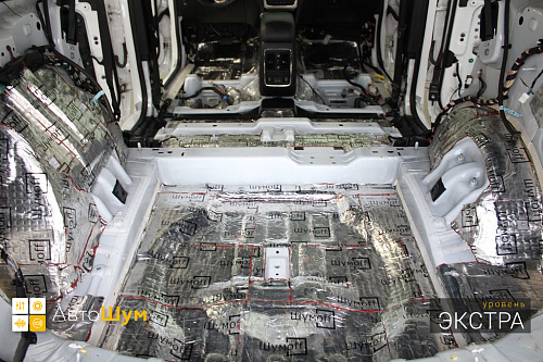 Виброизоляция багажника Джип Гранд Чероки.