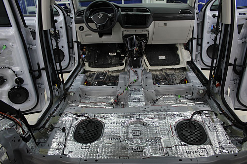 Виброизоляция днища Фольксваген Тигуан