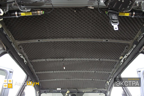 Клеим шумопоглотитель на крышу Ниссан Кашкай Джи10