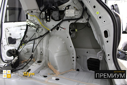 Заводская виброизоляция на арках и крыльях Субару Форестер