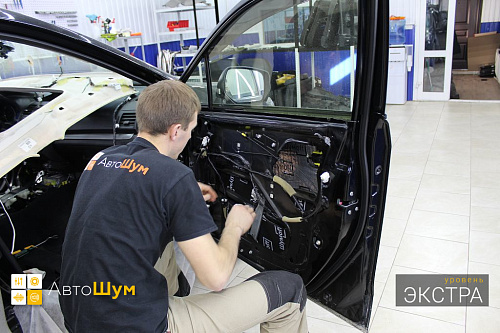 Клеим Шумофф Комфорт 6 внутрь двери