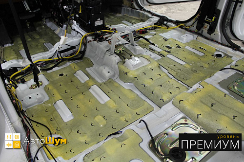 Заводская шумоизоляция пола Hawtai Boliger.