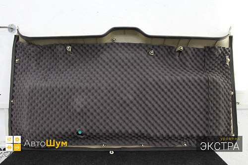 Шумоизоляция обшивки пятой двери Тойоты Ленд Крузер Прадо 120