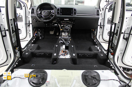 Грязный ковёр Шкода Карок