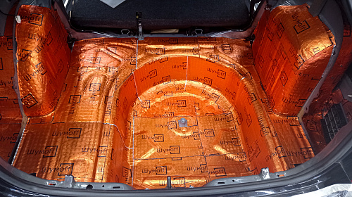 Виброизоляция багажника Шкода Рапид