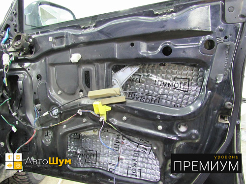 Виброизоляция дверей Субару ХВ.