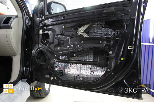 Виброизоляция дверей Митсубиси Аутледер ХЛ