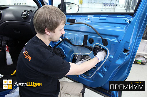 Клеим Шумофф Joker внутрь двери Рено Каптюр