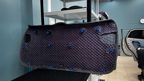 Шумоизоляция пятой двери Хёндай Крета