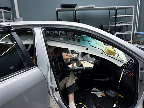 Разбор крыши Тойота Камри 