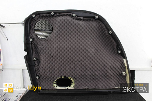 Шумоизоляция обшивки двери Хонды Пилот