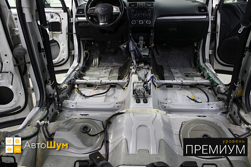 Штатная шумоизоляция пола Субару Форестер