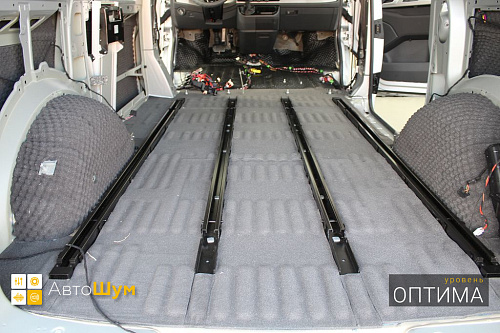Шумоизоляция днища Фольксваген Мультивэн