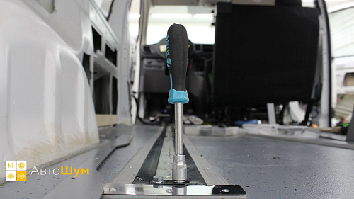 Разобранный салон Пежо Эксперт