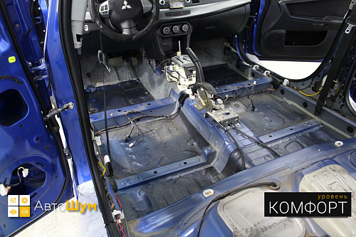 Заводская виброизоляция пола митсубиси лансер.