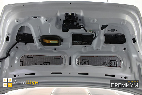 Виброизоляция пятой двери Джили Эмгранд