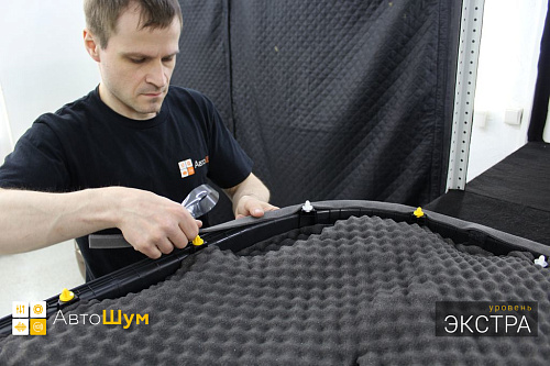 Клеим дверную обшивку Хендай Элантра