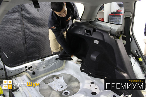 Разбираем багажник Тойота Филдер