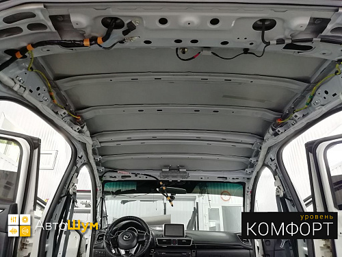 Штатная шумоизоляция крыши Мазды 3