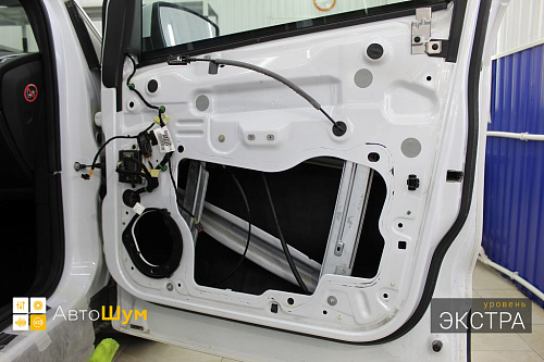 Шумо и теплоизоляция дверей Форд Куга