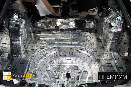 Виброизоляция багажника Шкода Октавия