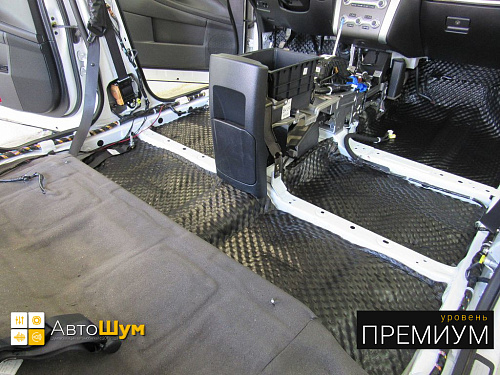 Шумка пола Ниссан Мурано.