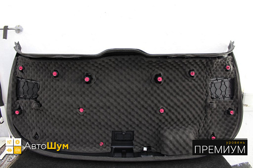 Шумоизоляция обшивки пятой двери Хендай Санта Фе