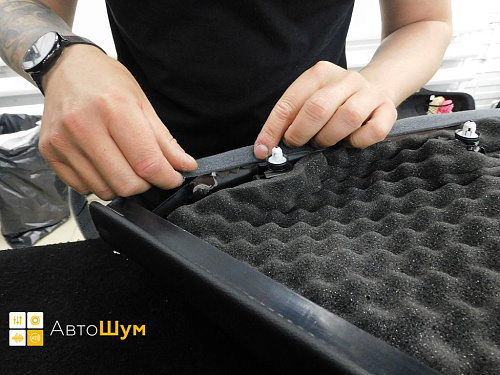 Оклеивание шумопоглотителем Шумофф Absorber A15