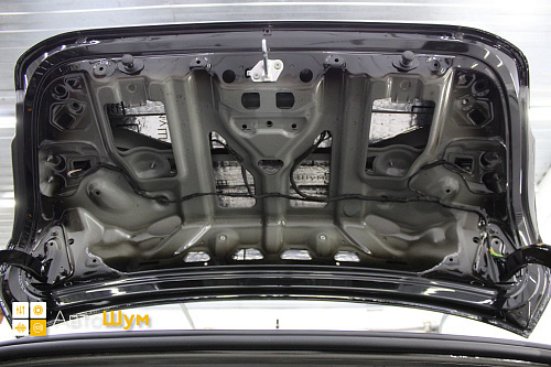 Виброизоляция крышки багажника БМВ 2