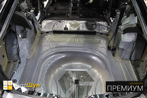 Штатная шумоизоляция багажника Шкода Октавия