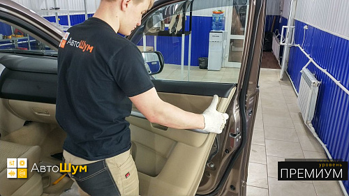 Разбираем двери Сузуки Гранд Витары.