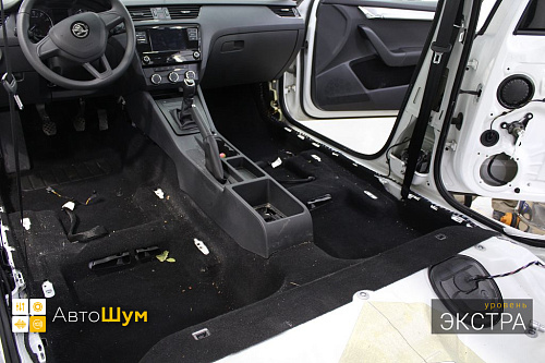 Разбираем салон Шкоды Октавиа