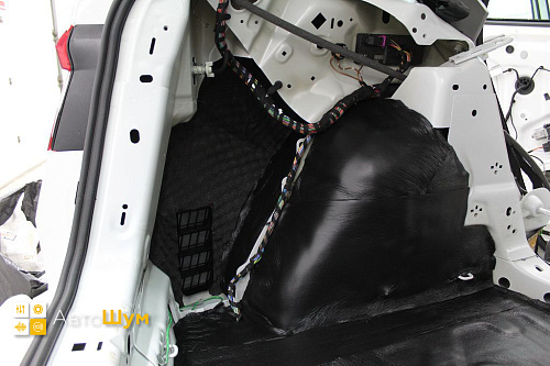 Шумоизоляция арок Шкода Карок